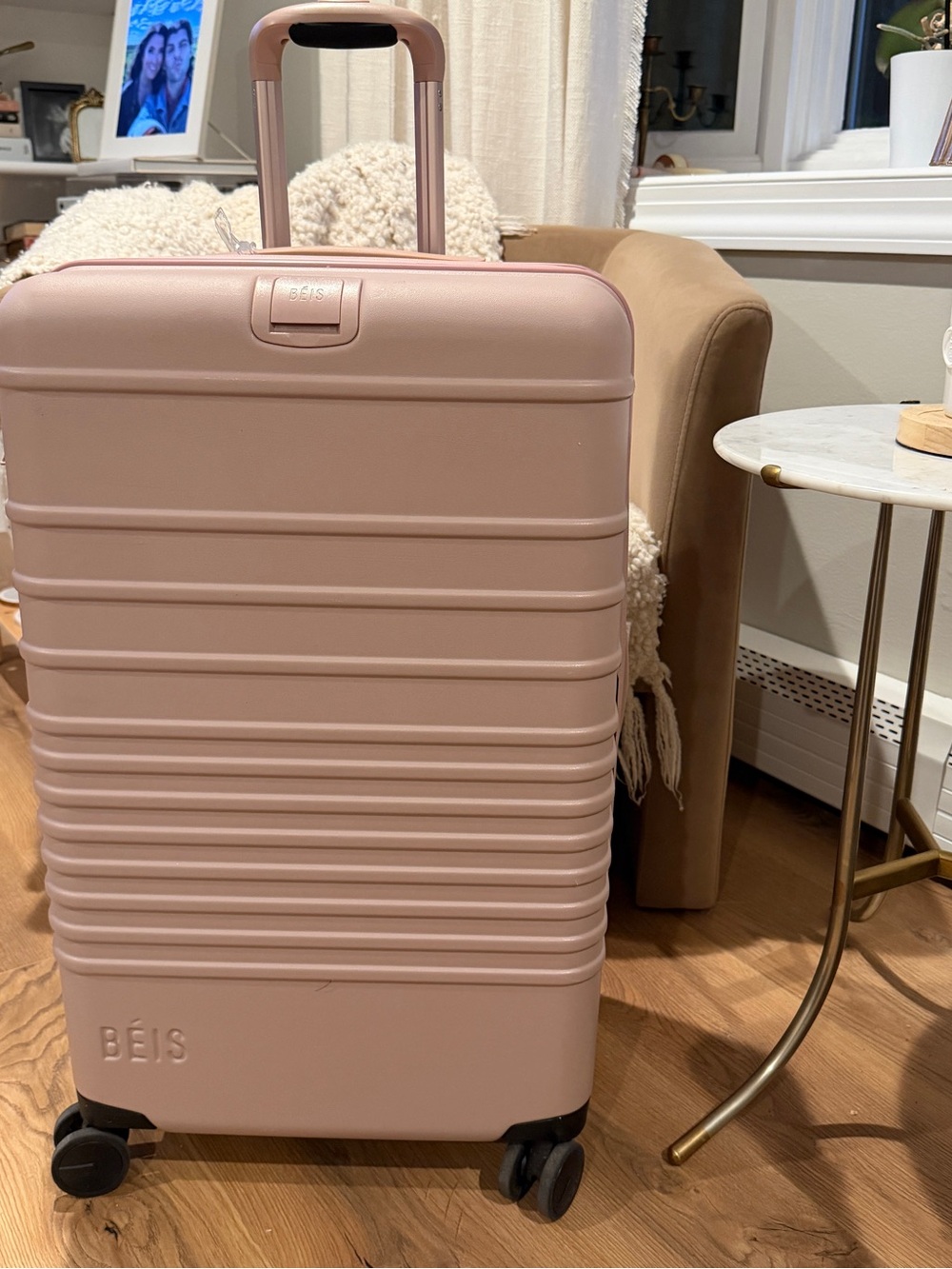 BEIS Atlas Pink Medium Check-In Roller (2024)